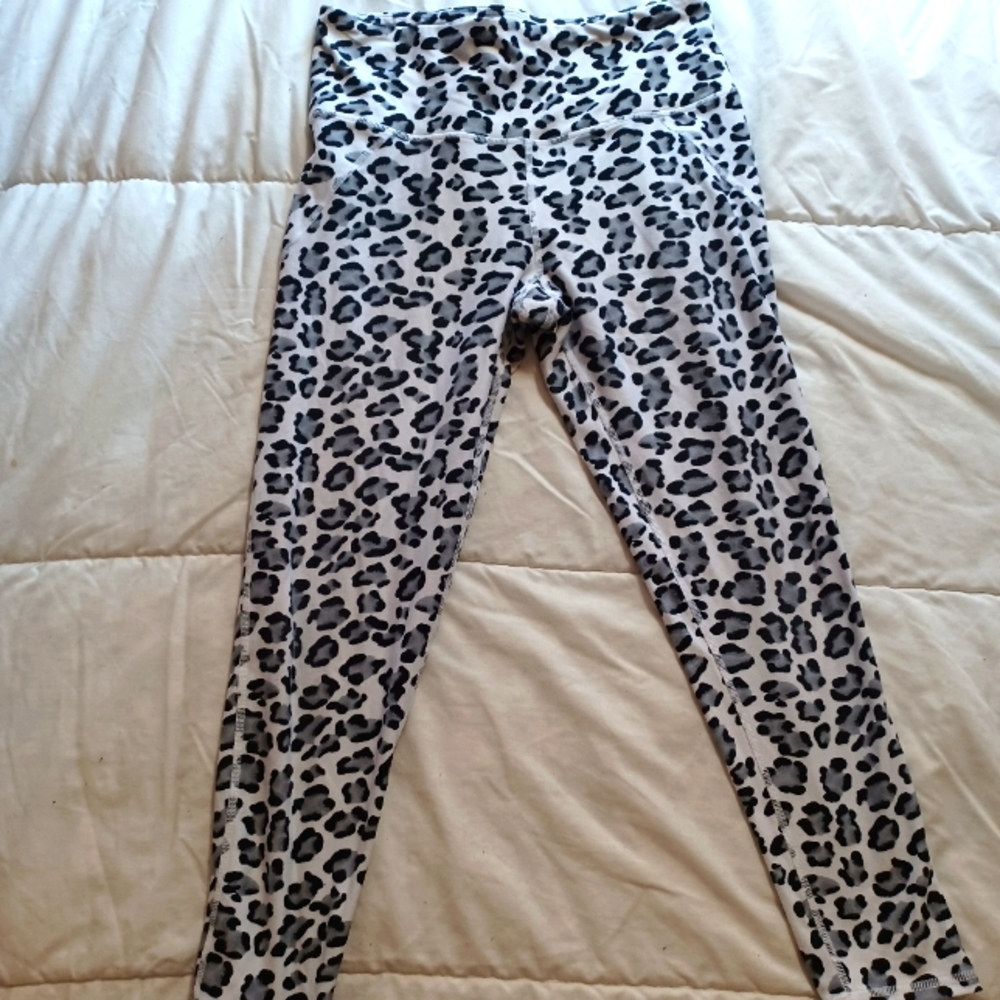 Betsey Johnson performance white and grey leopard print leggings